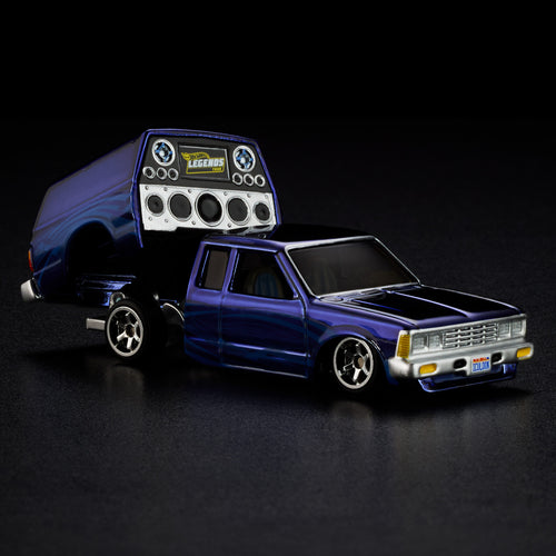 Hot Wheels RLC Exclusive 1986 Nissan 720 King Cab, Mattel Creations product photograph