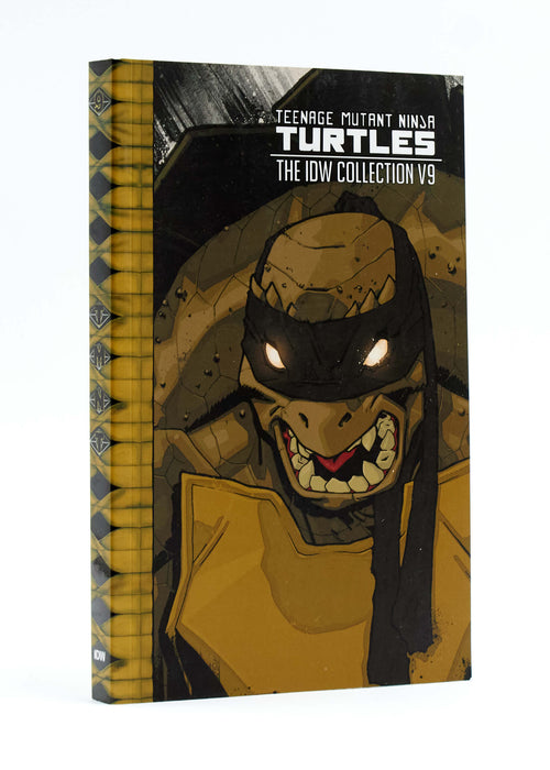 Teenage Mutant Ninja Turtles: The IDW Collection Volume 9, IDW Publishing product photograph