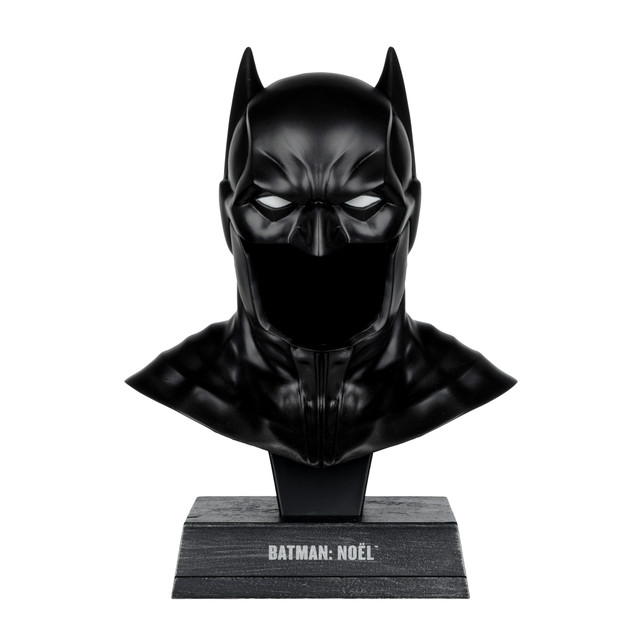 Batman Cowl (Batman: Noel) 1:3 Scale Cowl Replica, DC Direct figure, McFarlane Toys product photograph